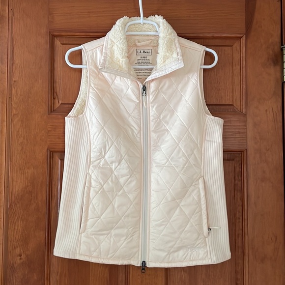 L.L. Bean Jackets & Blazers - L.L. BEAN vest size S peach yellow fleece lined womens